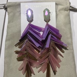 Justine Earrings - Blush